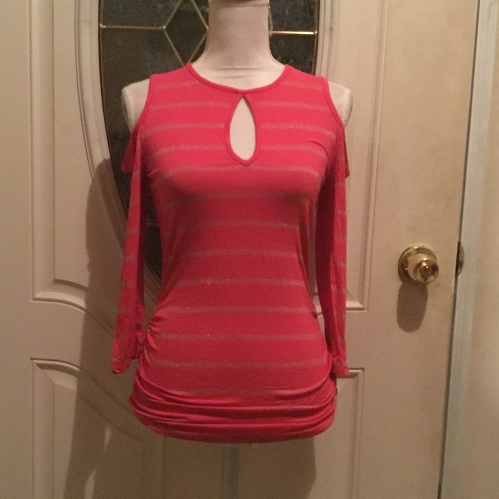 BISOU BISOU open shoulder pink shirt